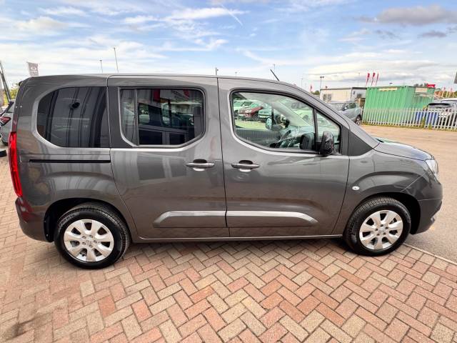 2022 Vauxhall Combo Life Electric 0.0 100kW SE 50kWh 5dr Auto