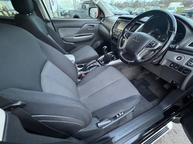 2019 Mitsubishi L200 2.4 DI-D DC Titan 4WD Euro 6 4dr