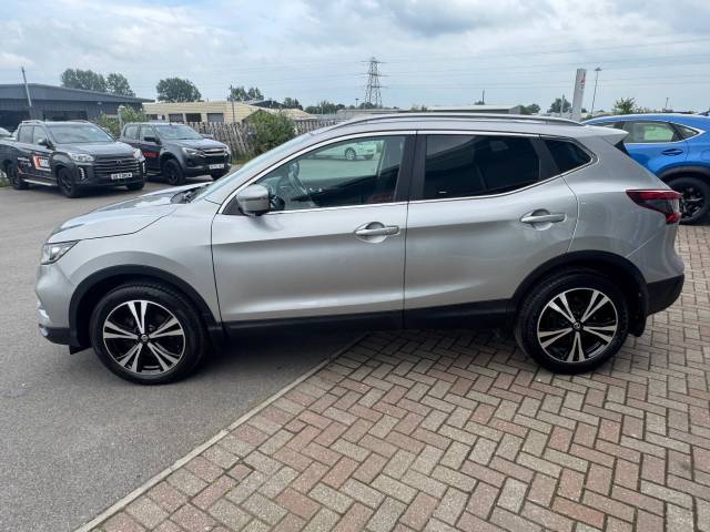 2017 Nissan Qashqai 1.2 DiG-T N-Connecta 5dr