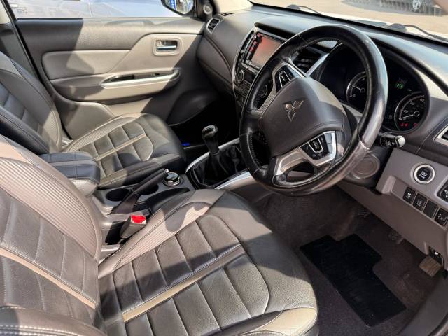 2017 Mitsubishi L200 2.4 Double Cab DI-D 178 Barbarian 4WD